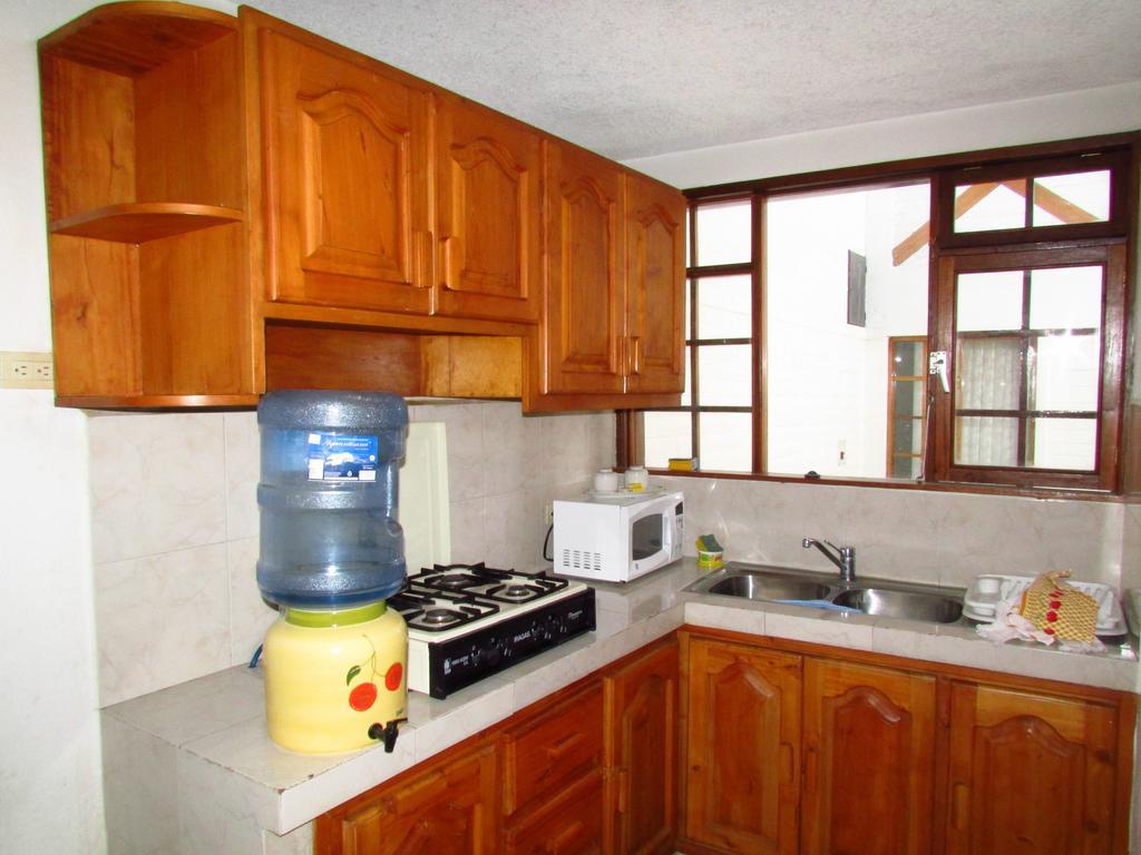 Apartamentos Los Quipus Quito Zimmer foto